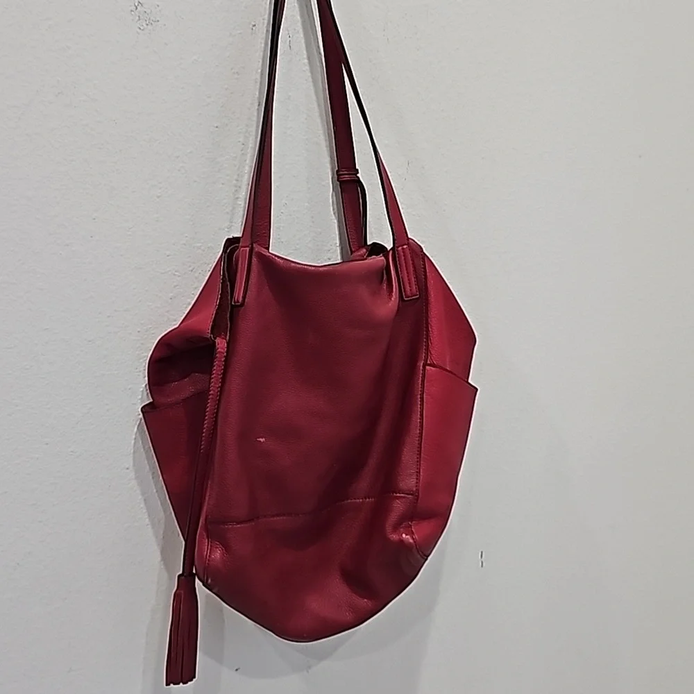 Michael Kors Large Pebbled Red Leather  Handbag Tote Spacious - Picture 5 of 12